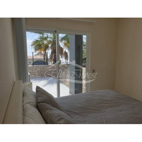 Sprzedaż - Nieruchomości - Dom szeregowy - San Eugenio 1