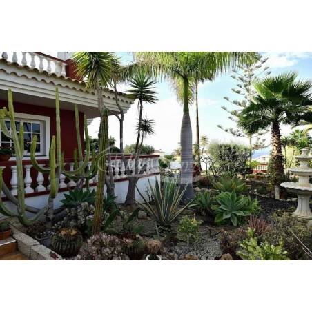 Sprzedaż - Nieruchomości - Dom wolnostojący - Playa Paraiso 1