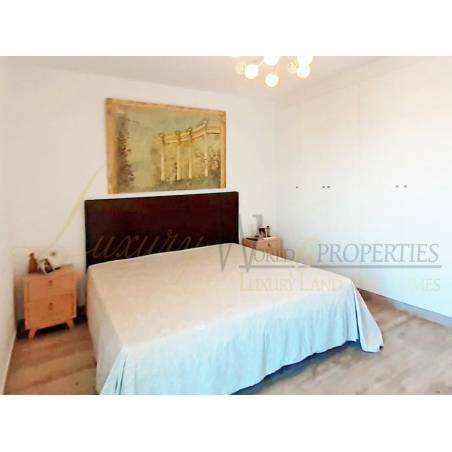 Sprzedaż - Nieruchomości - Dom / Apartament - Avenida Madroñal 1