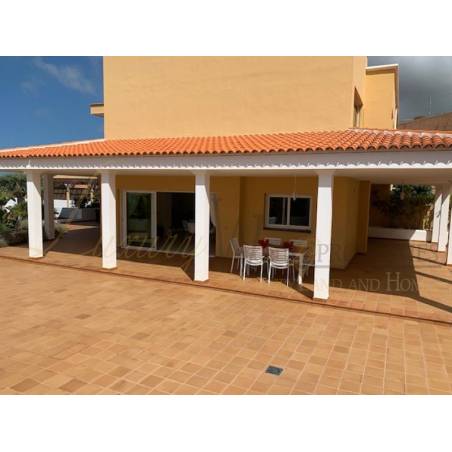 Sprzedaż - Nieruchomości - Dom / Apartament - Calle Extremadura 1