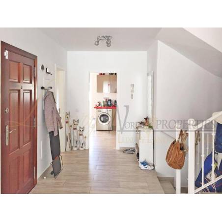 Sprzedaż - Nieruchomości - Dom / Apartament - Avenida Madroñal 3