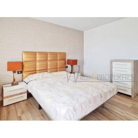 Sprzedaż - Nieruchomości - Dom / Apartament - Calle Extremadura 2