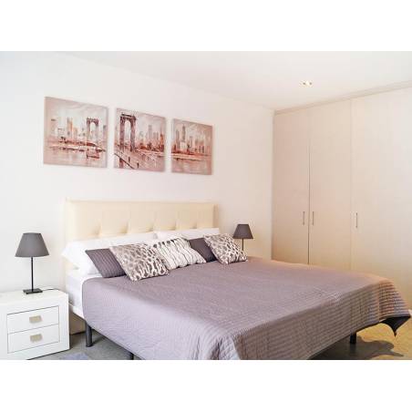 Sprzedaż - Nieruchomości - Dom / Apartament - Avenida Madroñal 4